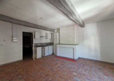 LOUÉ – 86200 LOUDUN pl Urbain GRANDIER – T2 rénové