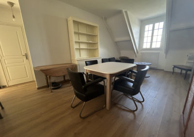 LOUÉ – 37200 TOURS Général AUNIS – T3 meublé !